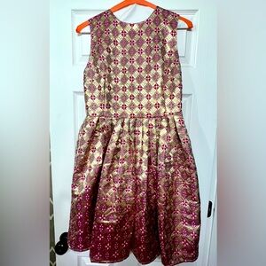 Tuckernuck size S, worn once and dry cleaned. smoke free/1 dog house.